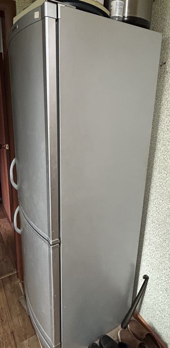 Продам холодильник