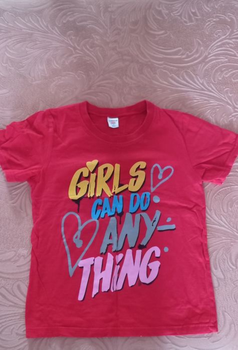 Продам футболки для девочки за всё отдам 1000 ТГ.