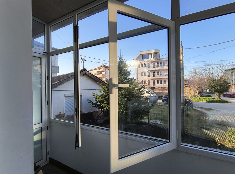 Дограма PVC и алуминиева - 250 евро и 150 евро