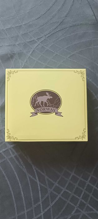 Портфейл от еленска кожа