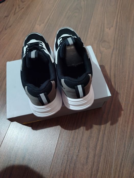 Adidași bărbat model Nou original fără purtare