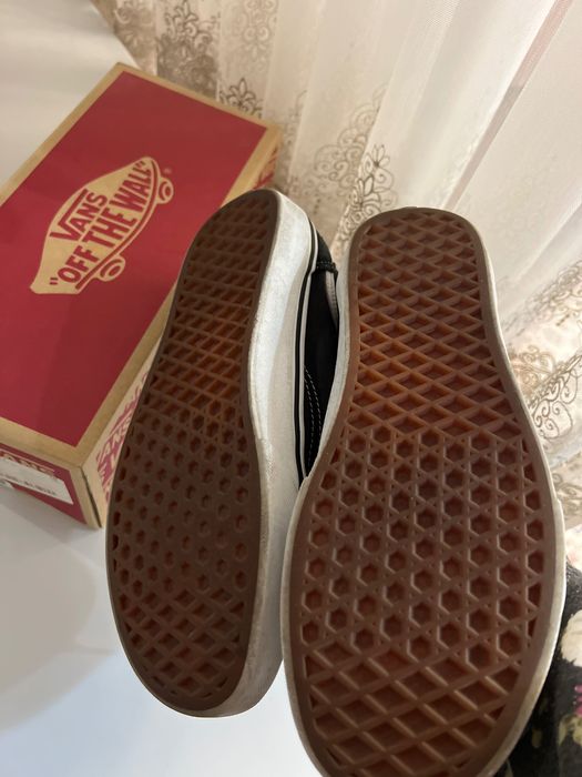 Продам кеды vans