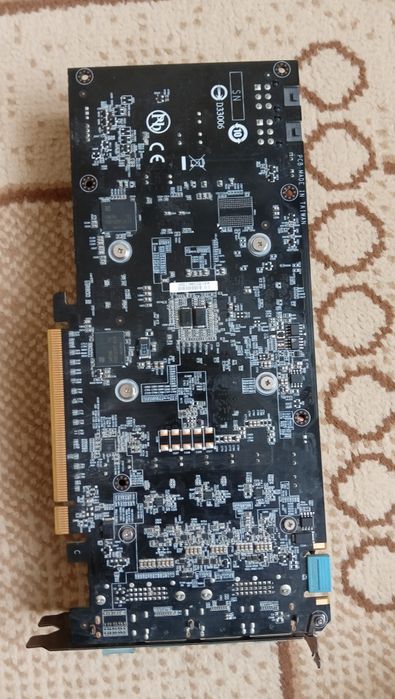 Продам видеокарту Gigabyte GTX 960 2GB