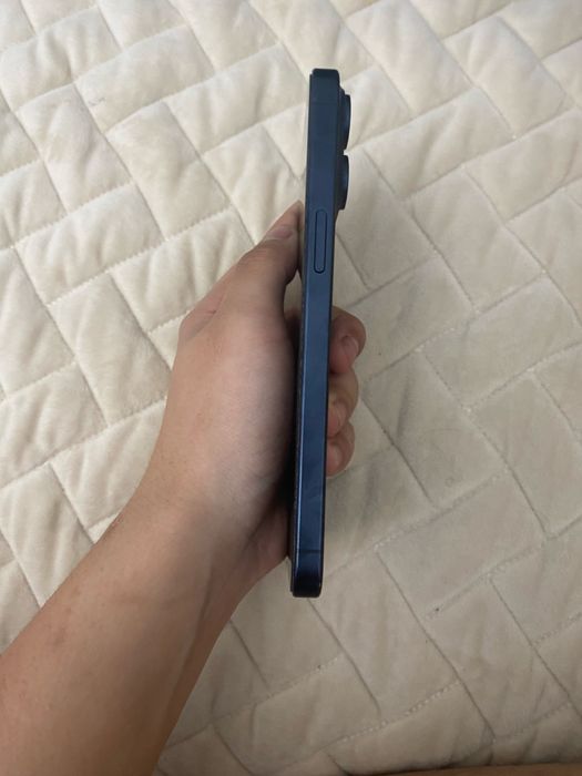 Продам IPhone 15 pro max 256