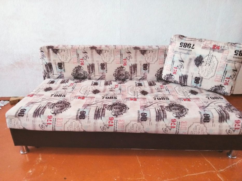 Продам тахту срочно 8000