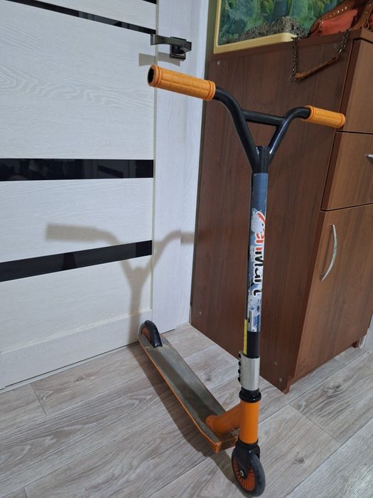 Продам самокат..