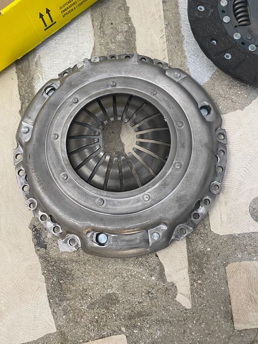 Съединител LUK с лагер