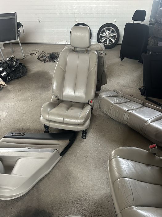 Interior piele scaune bancheta .Mazda cx7 2011