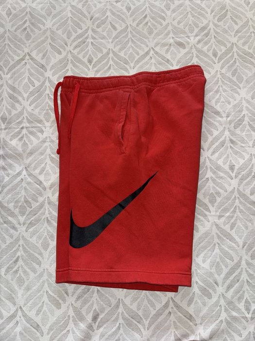 Червени Къси Гащи Nike(S мъжко)