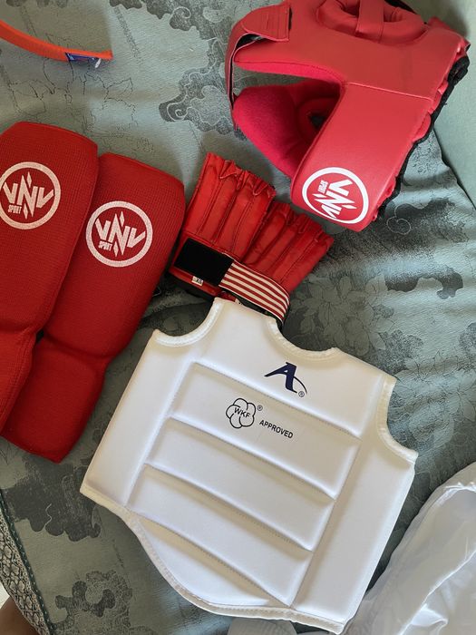 Кимоно для карате и экипировка