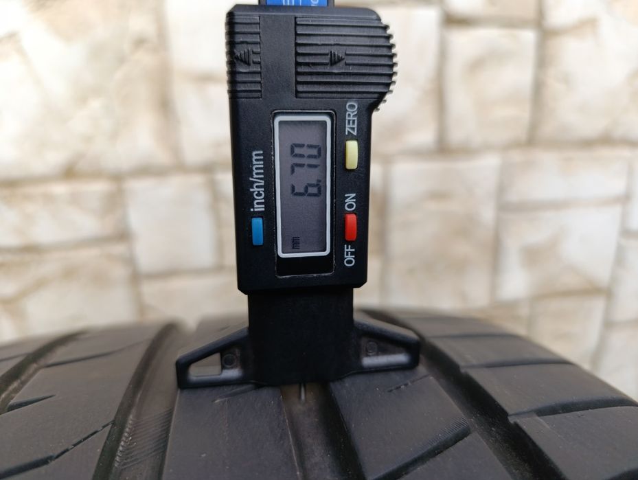 Летни гуми Syron 235/40/19