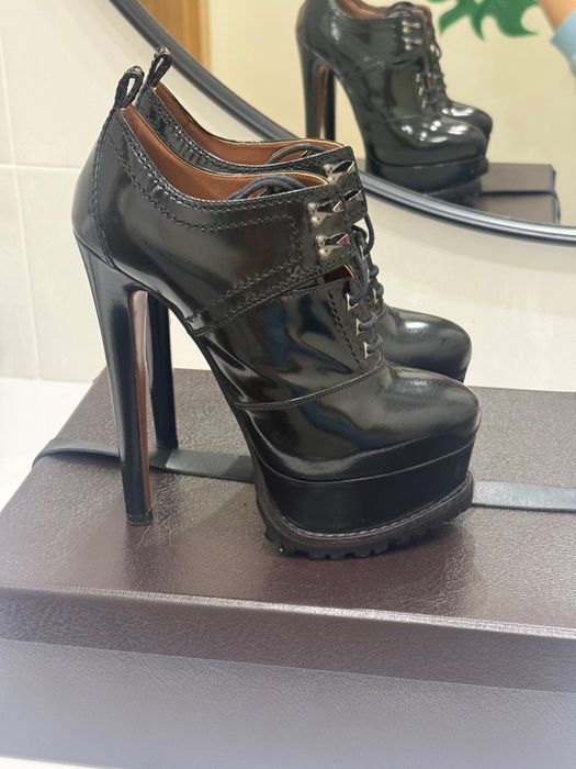 Ботинки осенние женские Alaia