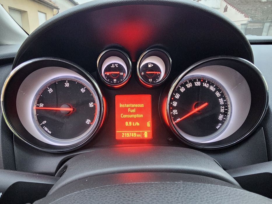 Opel Astra J (Sports Tourer)