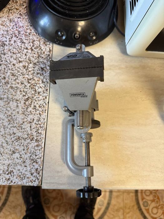 Menghină universală de banc / menghină mică pentru atelier