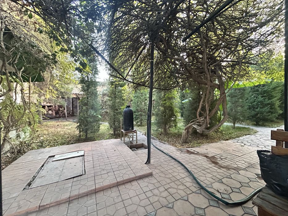 Квартира ховли .Бектемирскый район. Кока кола завод тарапда .дача