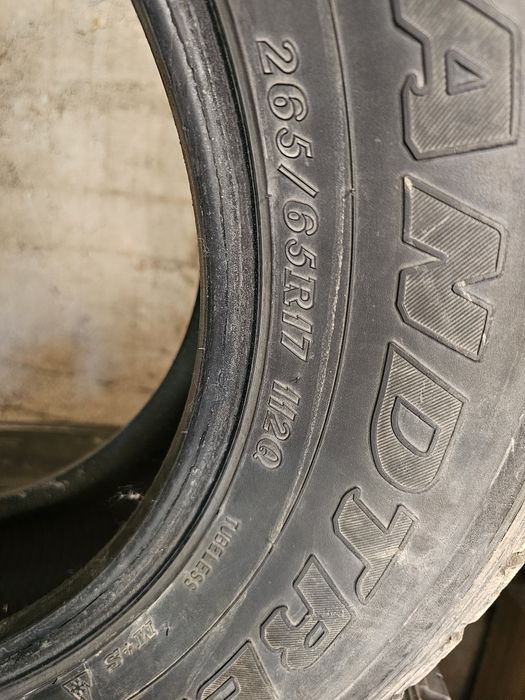 Продам шины 265/65R17
