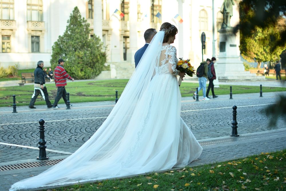 Rochie de mireasa tip sirenă cu trenă detașabilă