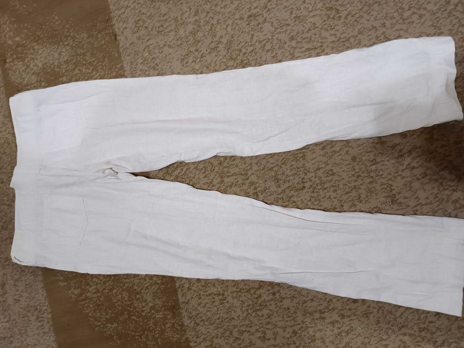 Белые     джинсы