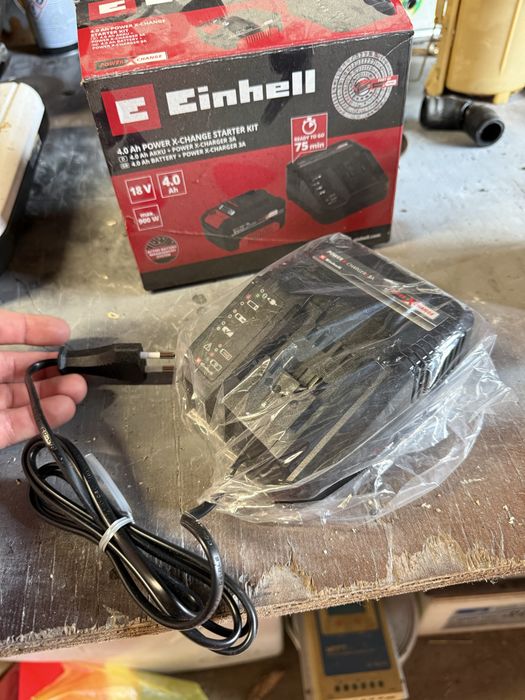 Зарядно устройство 18v PXC Einhell