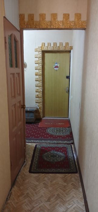 1 хонали квартира сотилади 6 мкр ВОСИТАЧИСИЗ