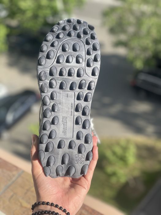 Off white odsy 1000 alb si negru