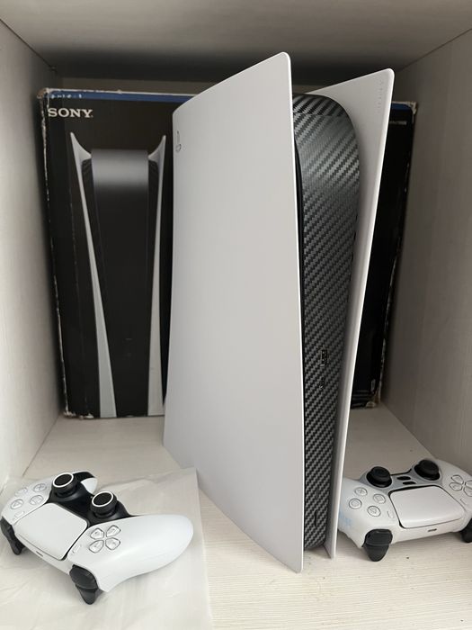 Продаём playstation 5 почти новый / ps 5 / пс 5/ купить плестейшн 5