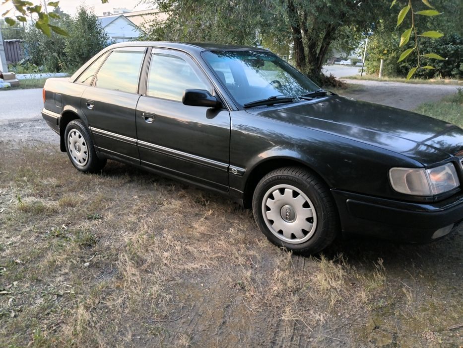 Продам Audi 100 C4