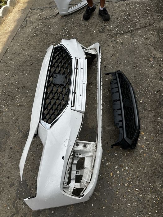 Bară față grilă radiator seat leon 3.