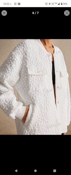 Дамско бяло яке на цветя