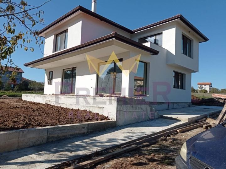 Къща в с.Шкорпиловци, област Варна