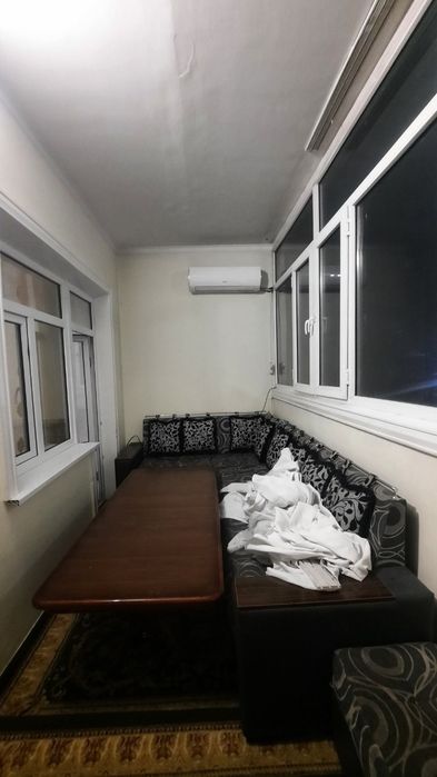 Аренда  метро беруни 2.хонали оилага берилади расмдаги уй чорсу якин