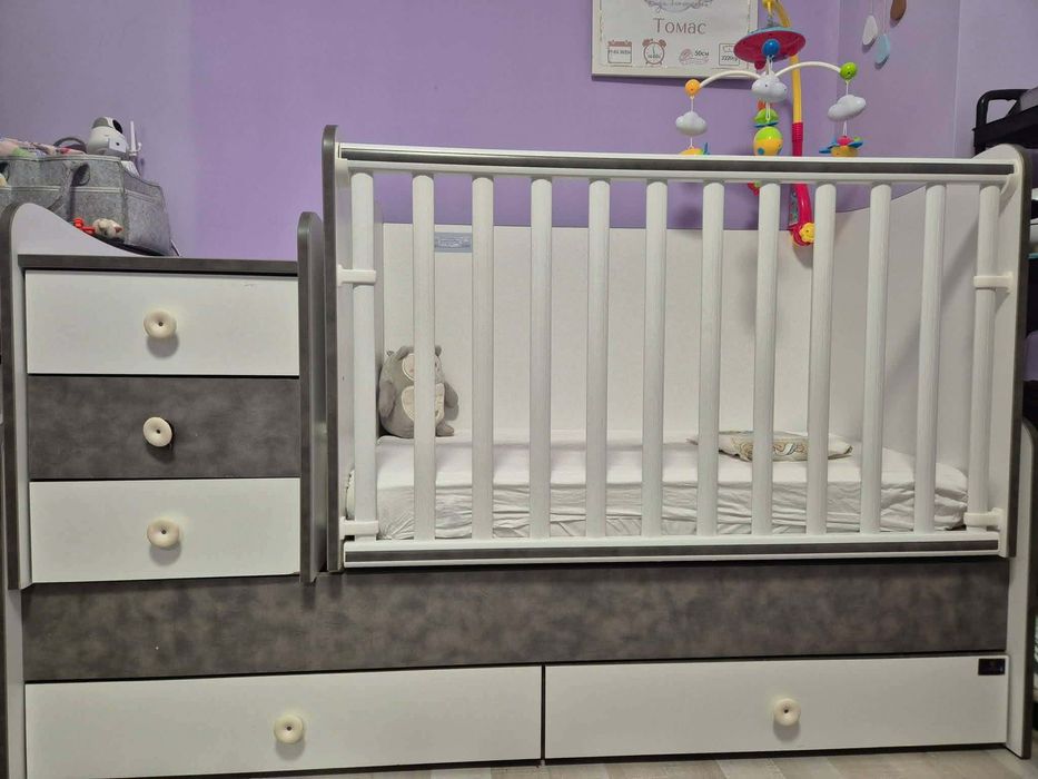 Кошара Лорели 3в1 с люлеещ механизъм,повивалник и шкафчета