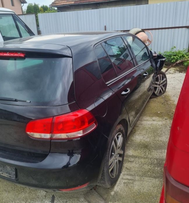 Dezmembrez Vw Golf 6 1.4 benzina