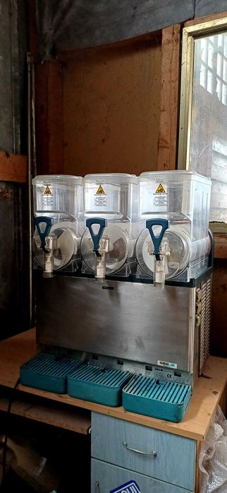 Aparat suc granita cu 3 capete