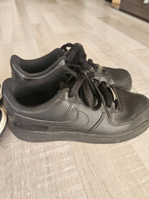 Маратонки Nike..
