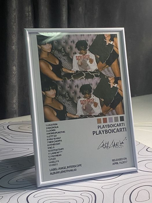 Tablou cu Playboi carti