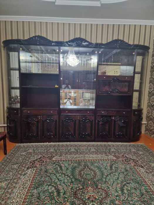 Гостиной горка...