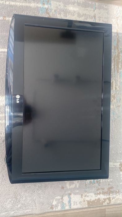 Продам телевизор LG