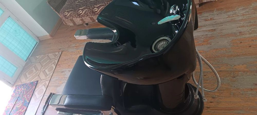 Holati yangi  kireslo