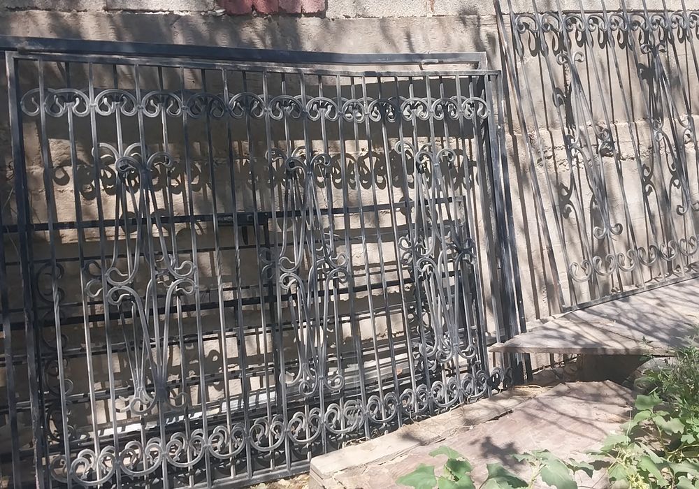 Продам решётки на окна и дверь
