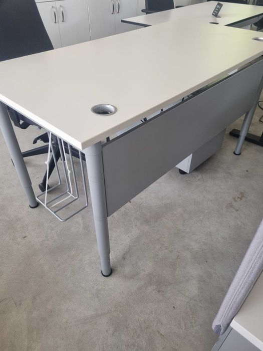 Birou electric reglabil pe inaltime, marca VS