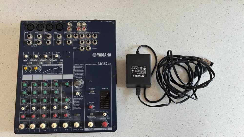 Микшерский пульт Yamaha MG82cx