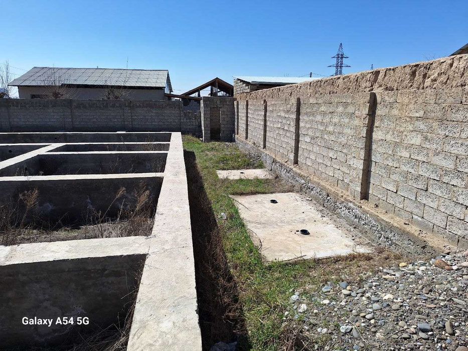 Uchastka sotiladi Samarqand viloyati Jomboy tumani Man Zavodi yonida