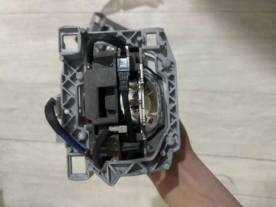 Линзы camry 70 би лед