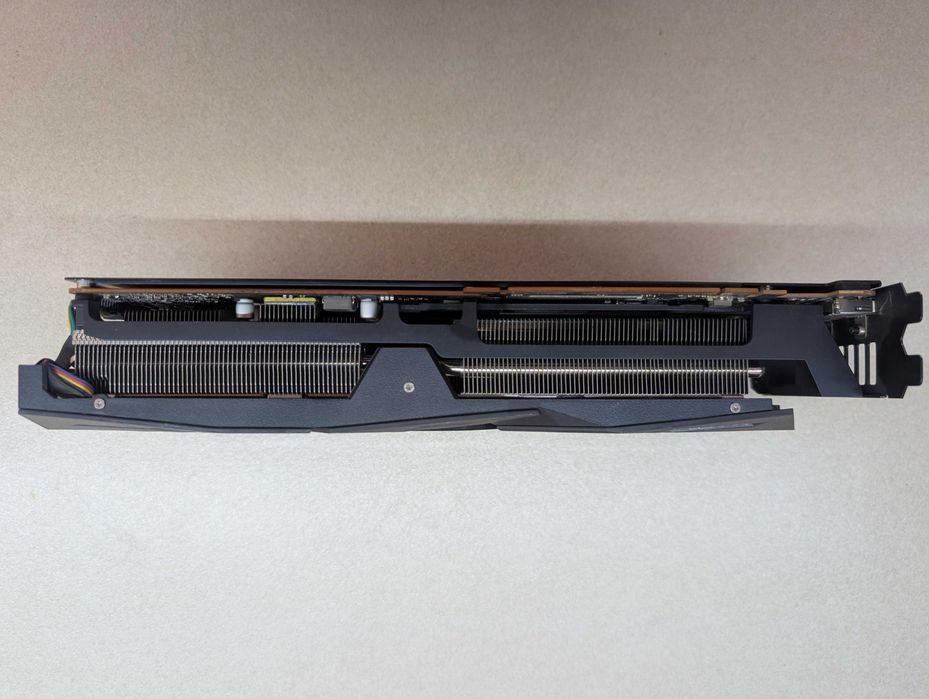 ASUS ROG STRIX RX 5700 XT gaming os 8GB