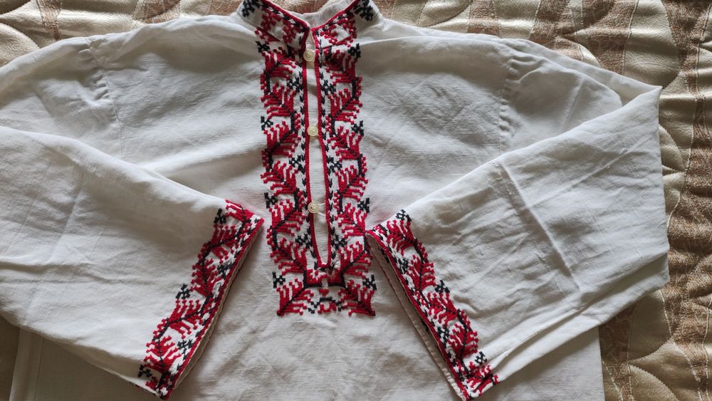 Дамска риза за народна носия