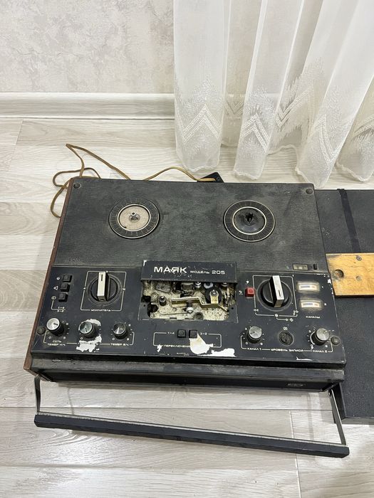 Магнитофон маяк 205
