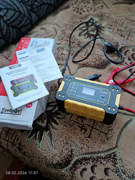 Зарядное устройство  12 V  6 A