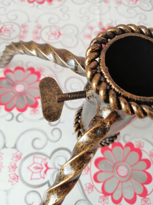 Кованная подставка для ёлки