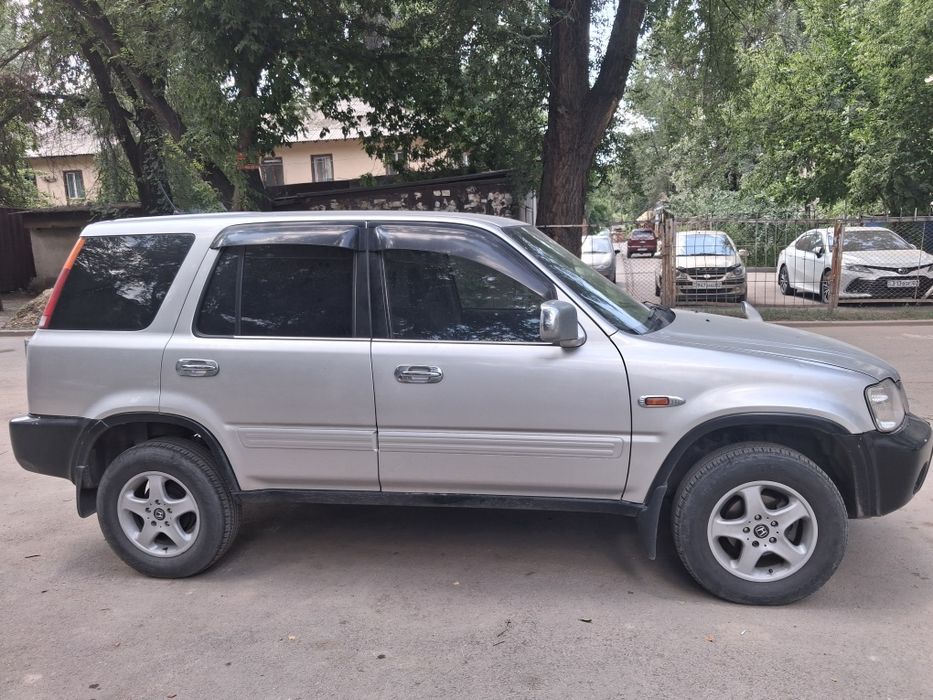 Продам Honda CR V